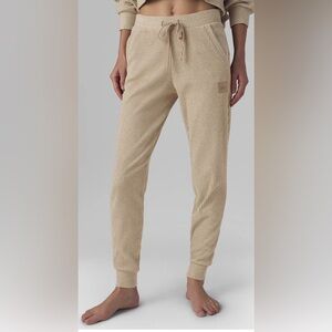 ALO Muse Sweatpants ribbed knit super soft L gravel